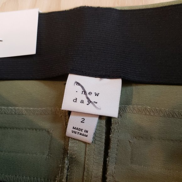 A New Day Skinny Ankle High Rise Chino Pants Size 2 Stretch Olive Green NEW - Picture 5 of 6